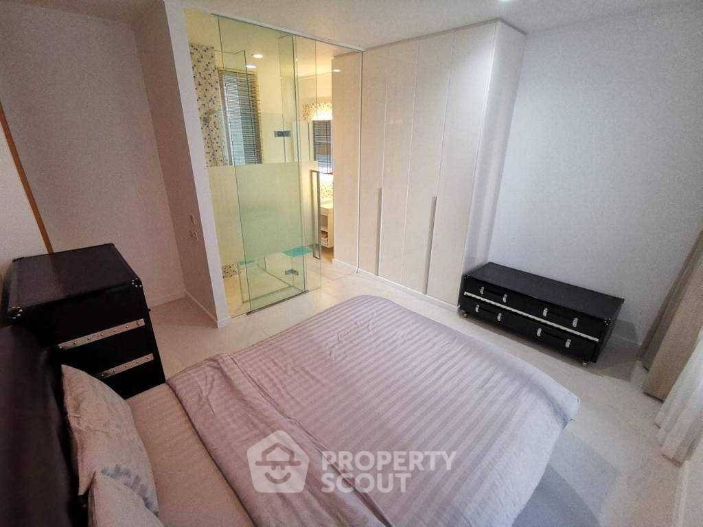 picture 2-BR 107 Sqm Southpoint Pattaya Condo In Phratamnak (ID 2804138) - 3/17