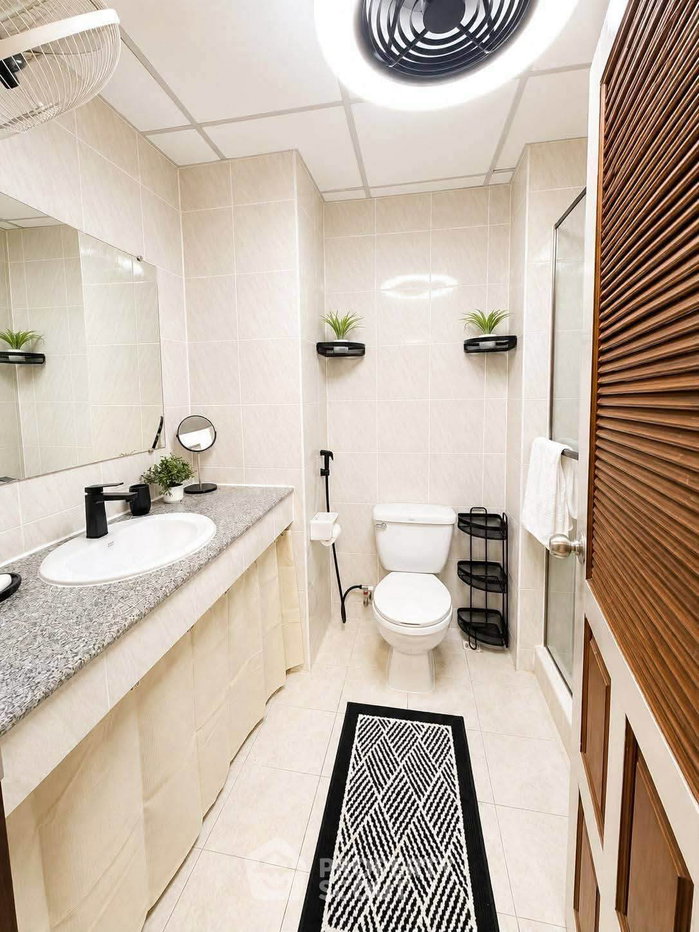 picture Spacious 1-BR 101 Sqm View Talay 5 Condominium Jomtien (ID 3191298) - 16/18
