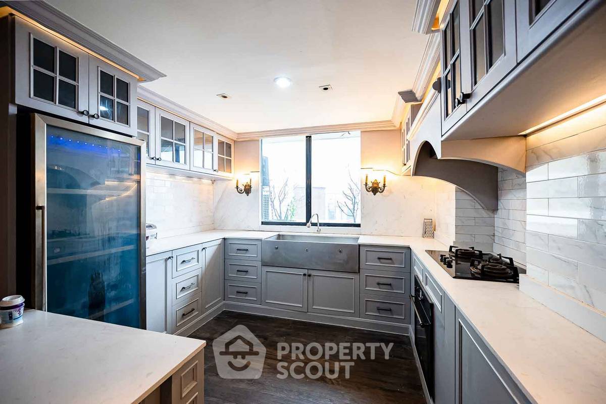 picture 3-BR 308 Sqm, 21st-Floor Mahogany Tower Condominium MRT Queen Sirikit (ID 3191295) - 15/16