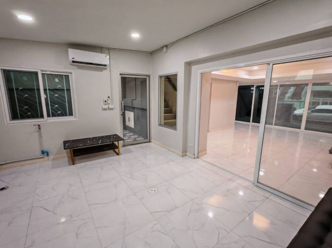 3-bed home office for rent, 350 sqm, 27 sq wah, Wang Thonglang