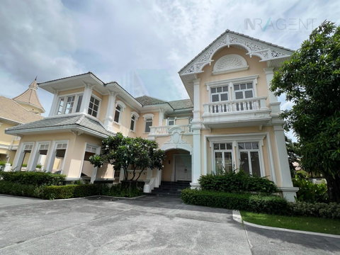 For Sell House THE ROYAL RESIDENCE 2-story 4 bedroom 8 bathroom