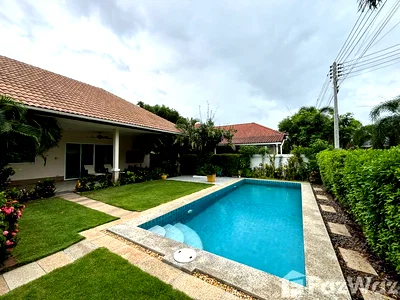 Houses for sale Hua Hin Prachaubkirikhan : Beautiful 3-Bedroom Pool Villa for Sale in Hua Hin 6673661