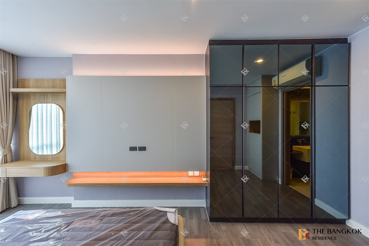 picture Easy Travel, Fully Utilized Space The Room Rama 4 near MRT Hua Lamphong Station - 5/10