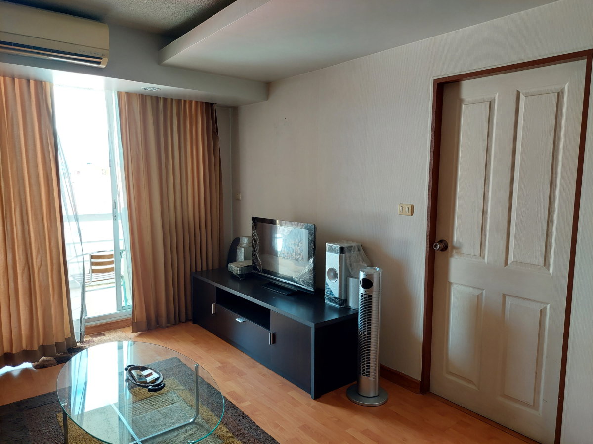 รูป Sales for Spacious Peaceful and Convenient Unit - รูปที่ 2/9