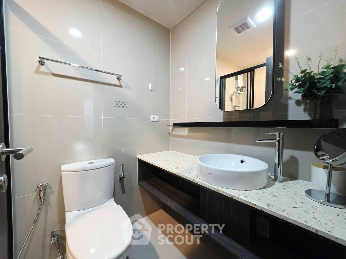 รูป ใกล้ MRT ห้วยขวาง เพียง 100 ม. | 2 ห้องนอน XT Huaikhwang (ID 3191293) - รูปที่ 11/18
