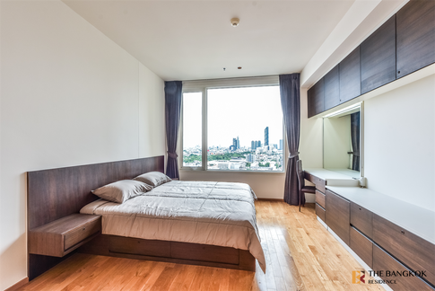 Comfortable and Ready to Move-in The Empire Place