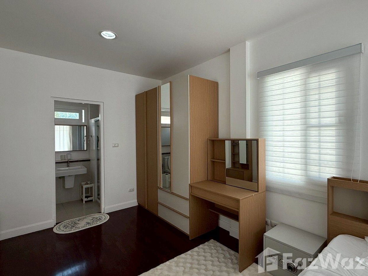 picture Stylish Living on A Peaceful Phuket Hillside 5367665 - 18/21