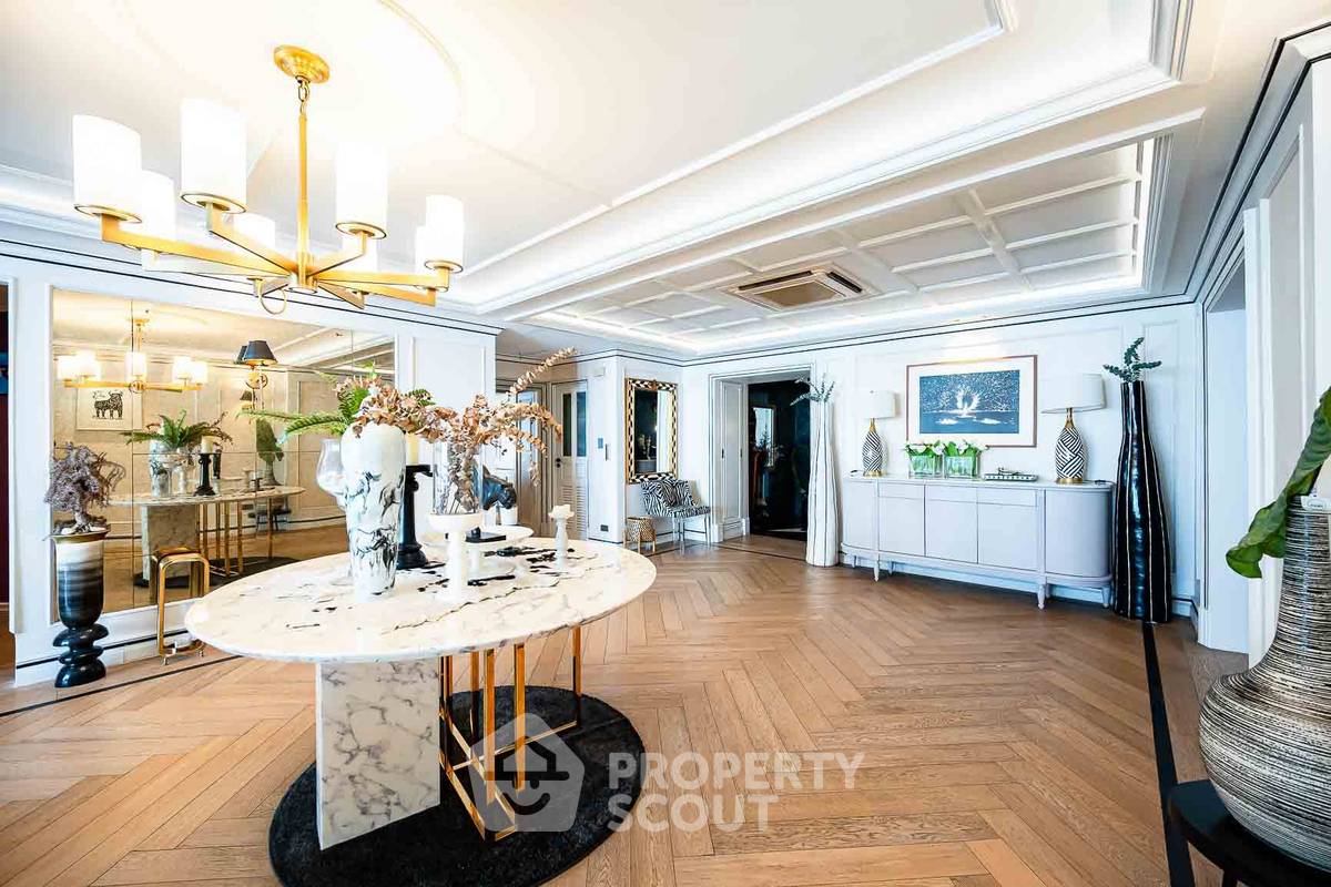 picture 3-BR 308 Sqm, 21st-Floor Mahogany Tower Condominium MRT Queen Sirikit (ID 3191295) - 3/16