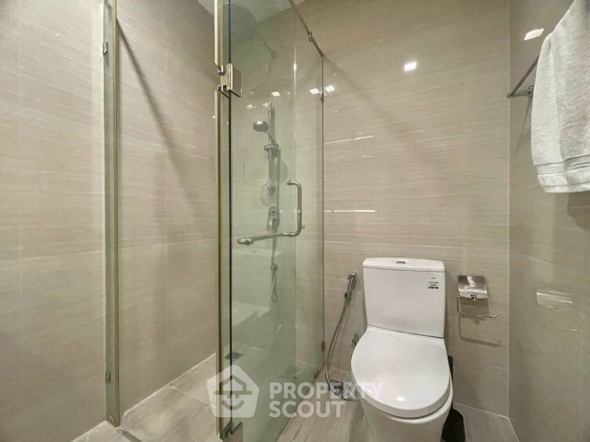 picture 19th-Floor 3-BR Condo At Noble Be 33 Near BTS Phrom Phong (ID 3193457) - 18/18