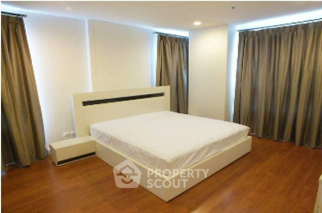 picture 2-BR Condo At Condo One X Sukhumvit 26 Near BTS Phrom Phong (ID 514210) - 5/6