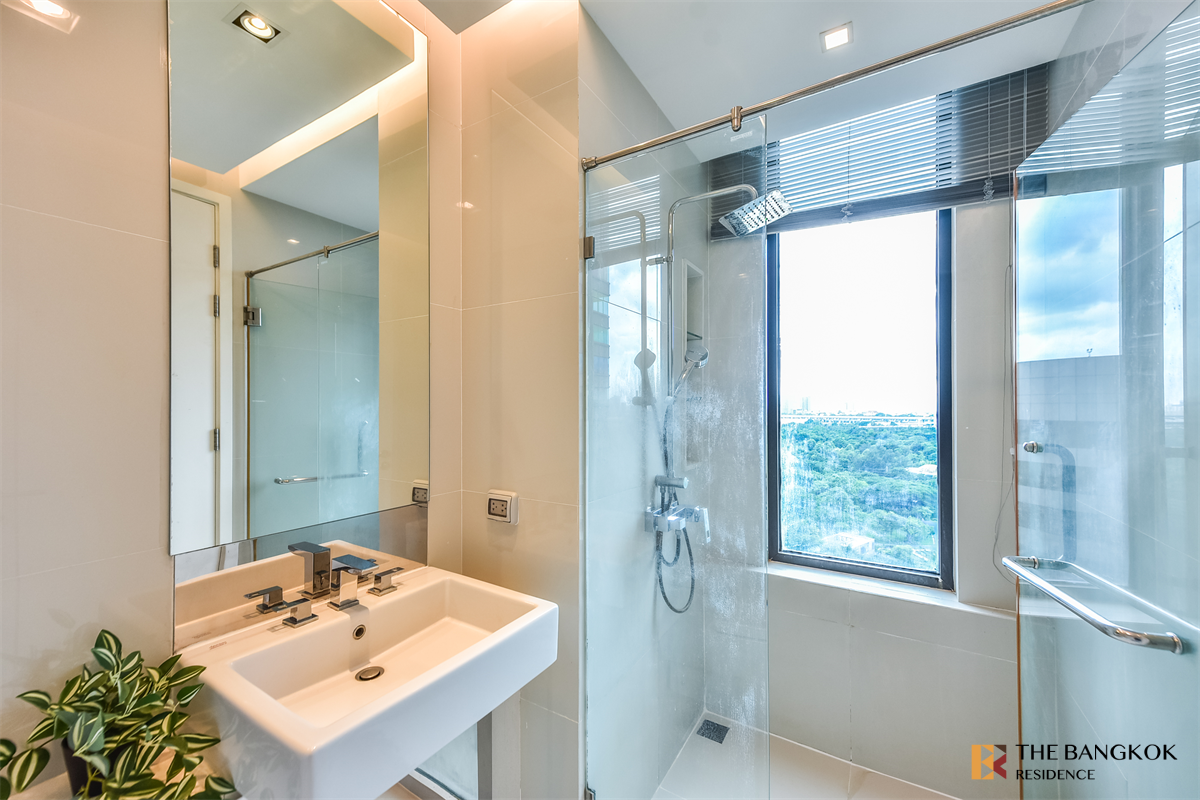 picture Equinox Phahol-Vipha Ready-to-move-in Condo at an Amazing Price!! - 4/10