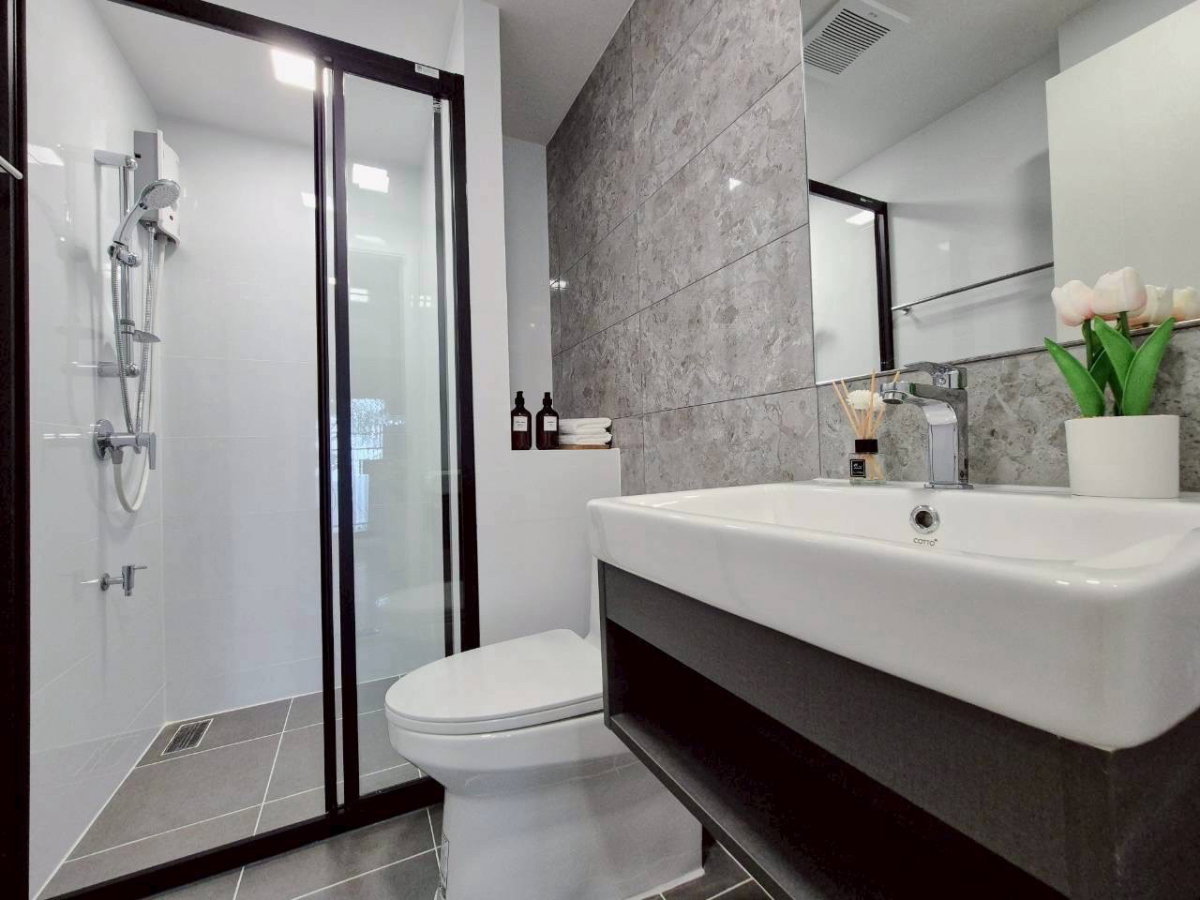 รูป T275 ให้เช่าคอนโด Atmoz Tropicana Bangna (แอทโมซ ทรอปิคาน่า บางนา) ห้องสวยมาก เฟอร์ครบ มีเครื่องซักผ้า เข้าอยู่ได้เลย - รูปที่ 12/14