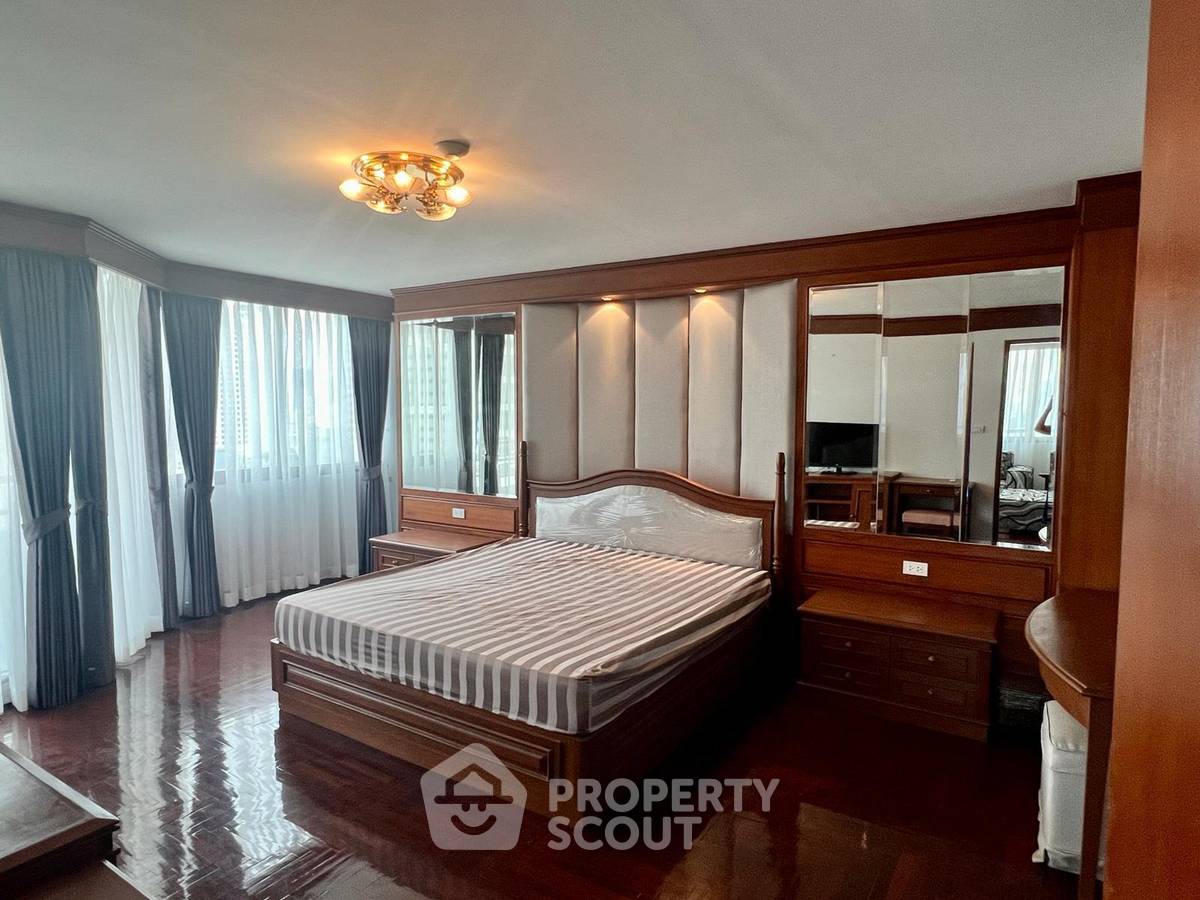 picture 20th-Floor 2-BR 128 Sqm At Lake Avenue Sukhumvit 16 Near BTS Asoke (ID 2183206) - 4/5
