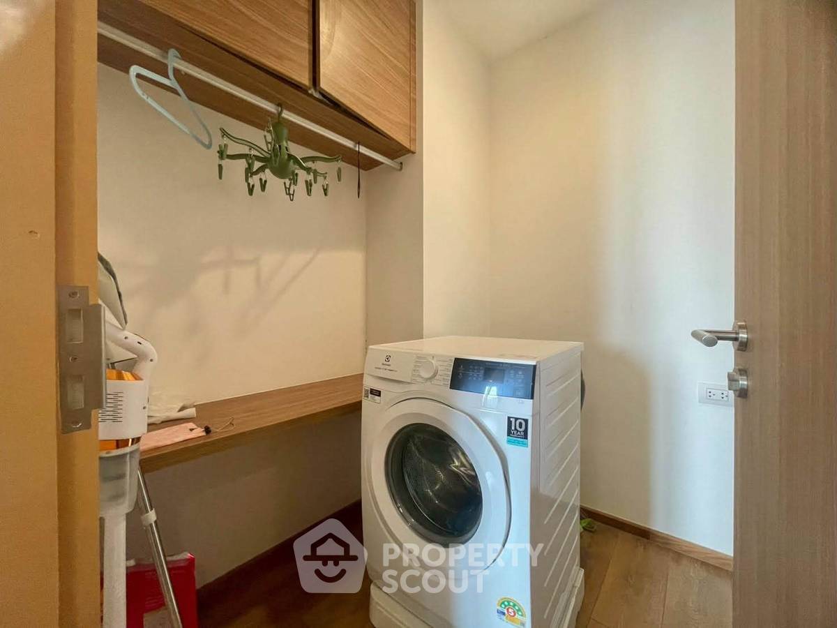 picture 19th-Floor 3-BR Condo At Noble Be 33 Near BTS Phrom Phong (ID 3193457) - 16/18