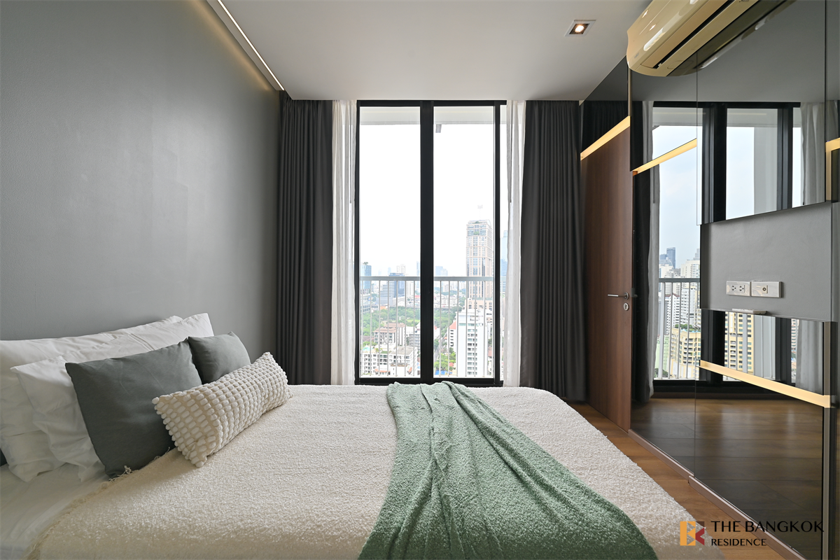 picture Park Origin Phrom Phong Move-in Ready, Just Bring Your Bags - 8/10