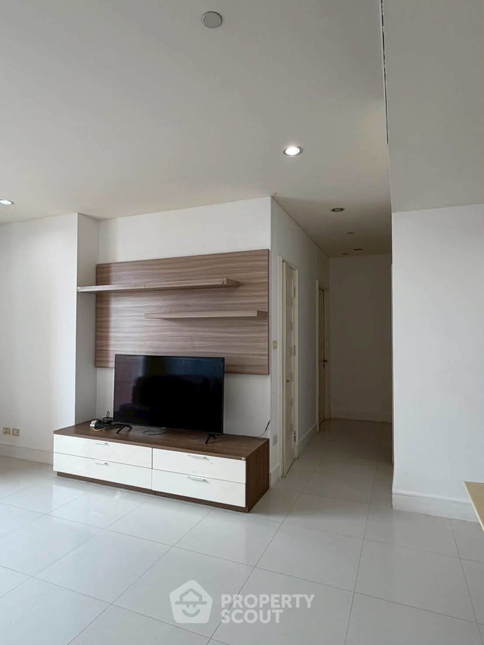 picture Pet-Friendly 2-BR Aguston Sukhumvit 22 Near MRT Queen Sirikit (ID 3192963) - 10/20
