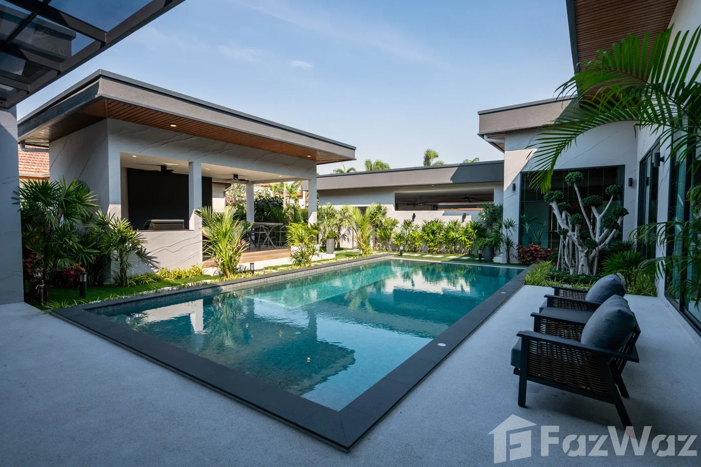 รูป บ้านเดี่ยวให้เช่า 4 ห้องนอน ในโครงการ เดอะ วิลเลช แอด ฮอร์สชู พอยท์ 6210855 - รูปที่ 1/31