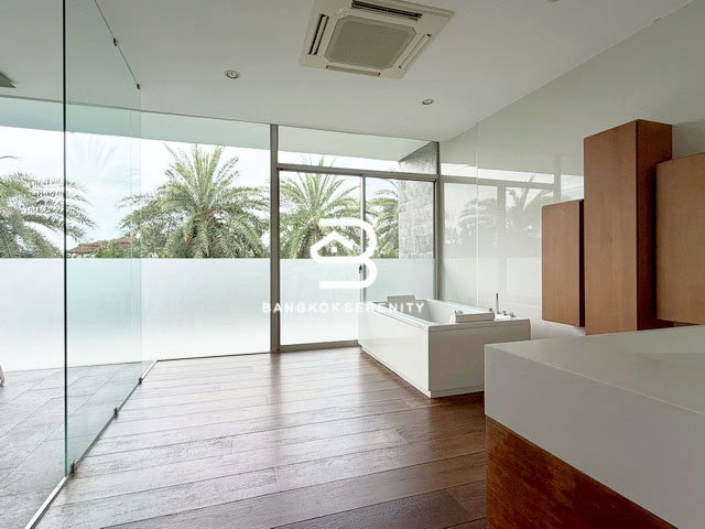 picture Pool Villa for sale at Windmill Golfcourse - 30/32