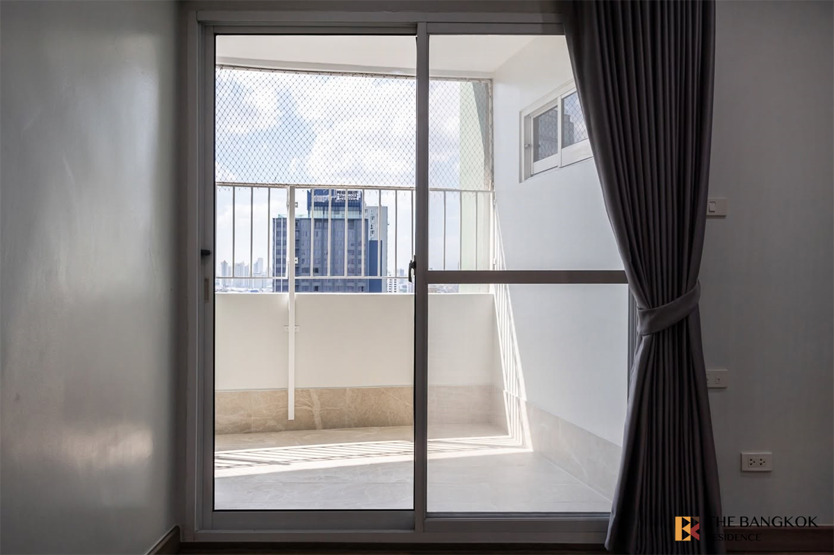 picture Fifty Fifth Tower near BTS Thong Lo - 5/10