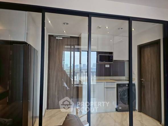 picture 200m To MRT Phetchaburi: 2-BR Condo At Ideo Mobi Asoke (ID 3192361) - 3/16