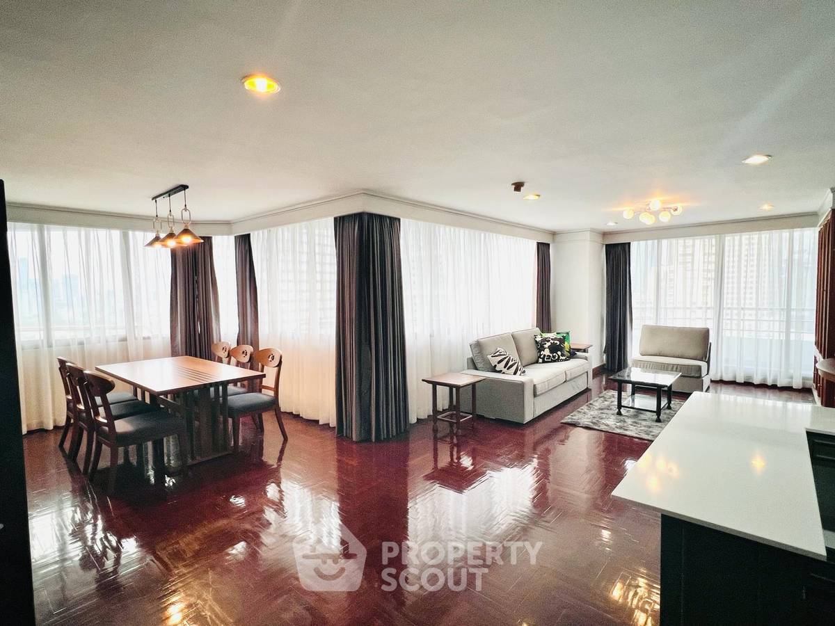 picture 20th-Floor 2-BR 128 Sqm At Lake Avenue Sukhumvit 16 Near BTS Asoke (ID 2183206) - 1/5