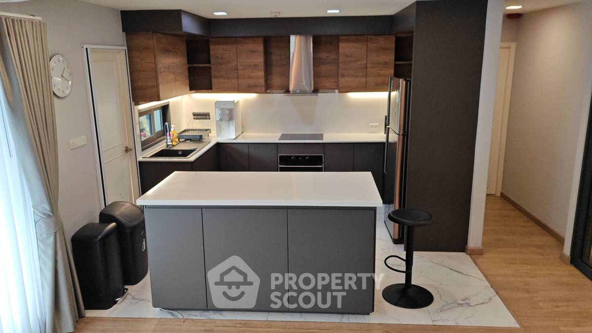 picture 265 Sqm 3-BR At Regent On The Park 2, BTS Thong Lor (ID 3192659) - 7/18