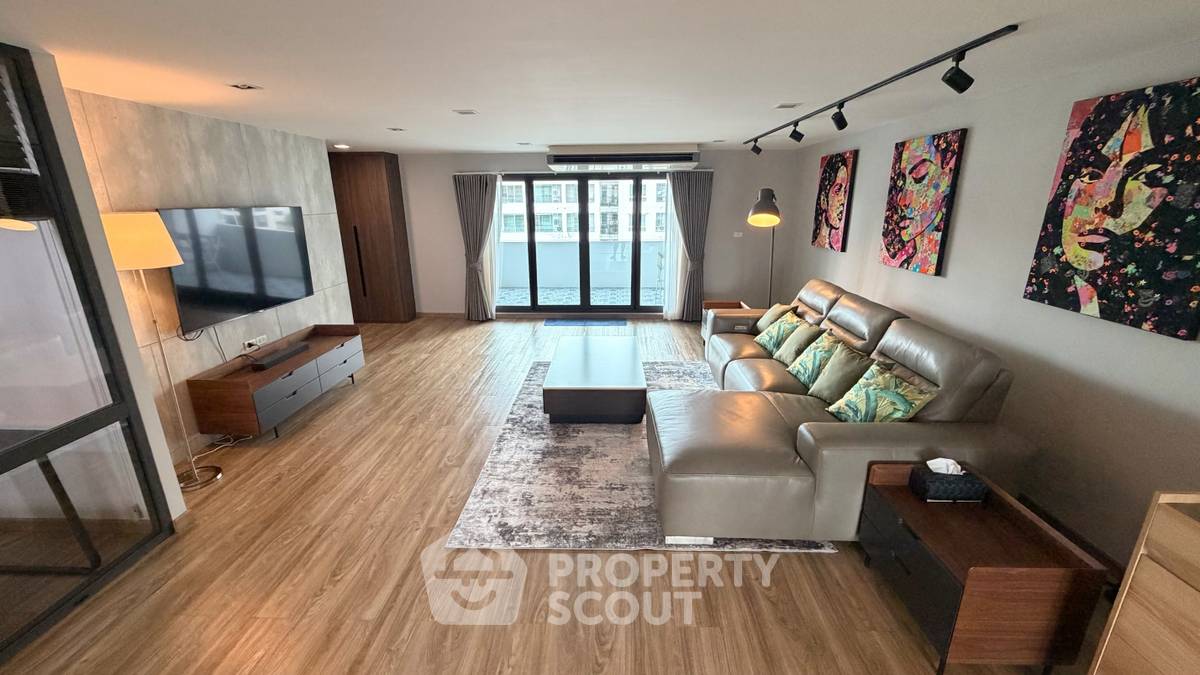 picture 265 Sqm 3-BR At Regent On The Park 2, BTS Thong Lor (ID 3192659) - 1/18
