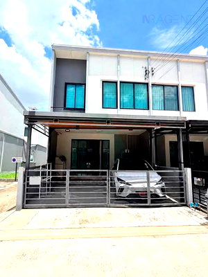 Townhouses for sale Bangkok : For Sell Town house PLENO RAMA 9 - NEW KRUNGTHEP KREETHA 2-story 3 bedroom 2 bathroom