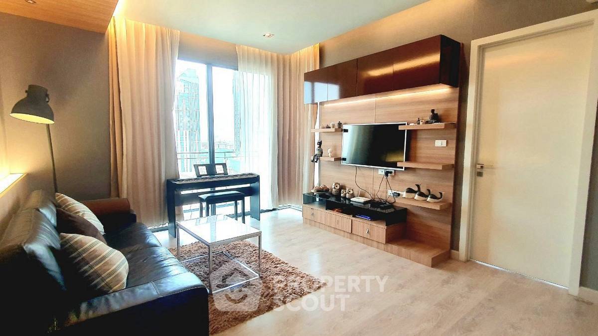 รูป ใกล้ BTS ปุณณวิถี 100 เมตร | คอนโด 2 ห้องนอน The Room Sukhumvit 62 (ID 3192405) - รูปที่ 2/12