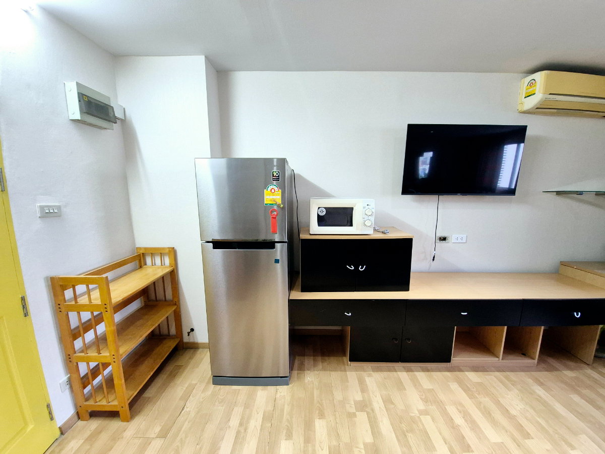 picture 15,000 baht/month 1/1 bed First Sukhumvit 1 BTS Ploenjit - 6/12