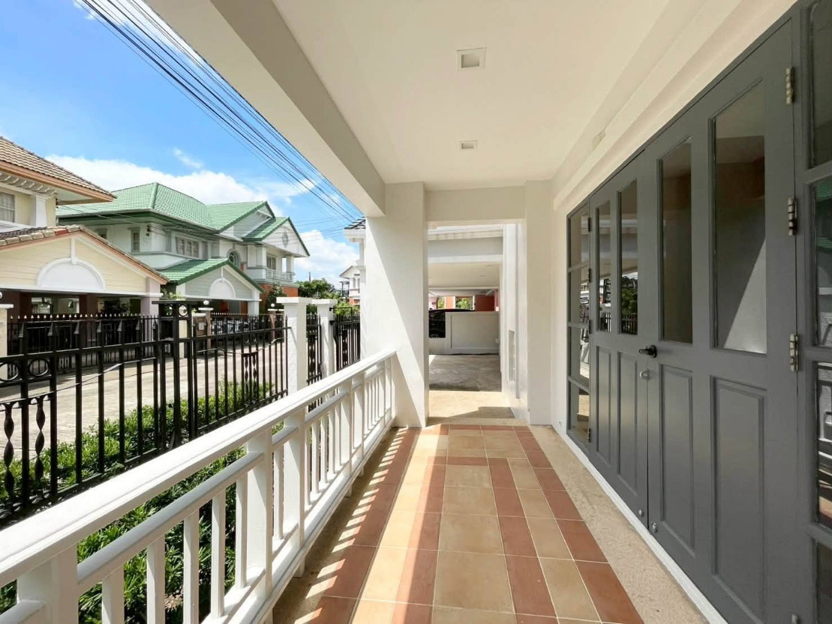 รูป ให้เช่า บ้านเดี่ยวรีโนเวทใหม่ บ้านกรองทอง พัฒนาการ 32 | ใกล้ทองหล่อ 5 กม. | Pet Friendly | ทำ Home Office ได้ - รูปที่ 3/20