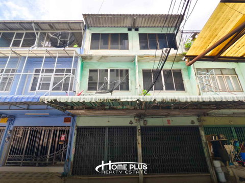 🏢 ขายอาคารพาณิชย์ 3 ชั้น 2 คูหา ทำเลทองใจกลางสาทร–สีลม