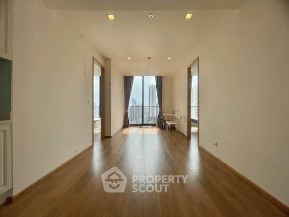 picture 19th-Floor 3-BR Condo At Noble Be 33 Near BTS Phrom Phong (ID 3193457) - 1/18