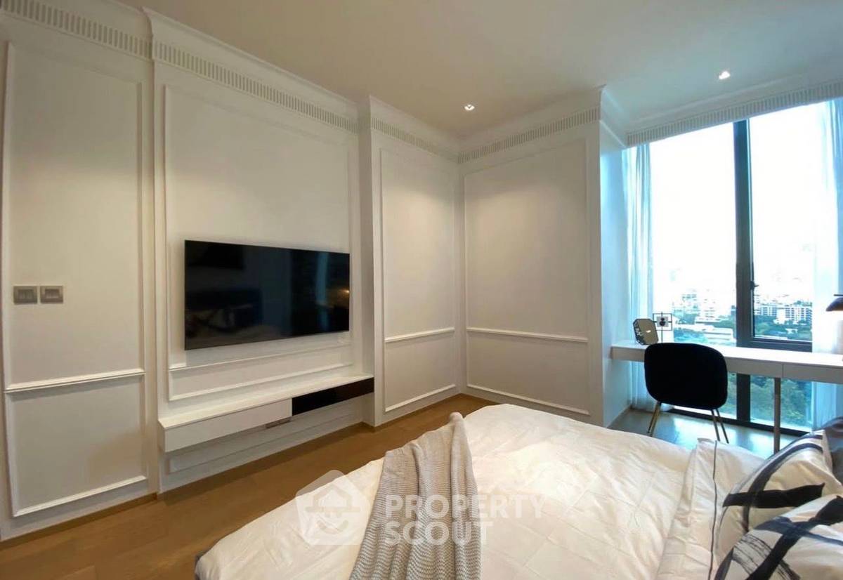 picture 1-BR 28 Chidlom On 14th Floor Near BTS Chit Lom (ID 3193219) - 7/10