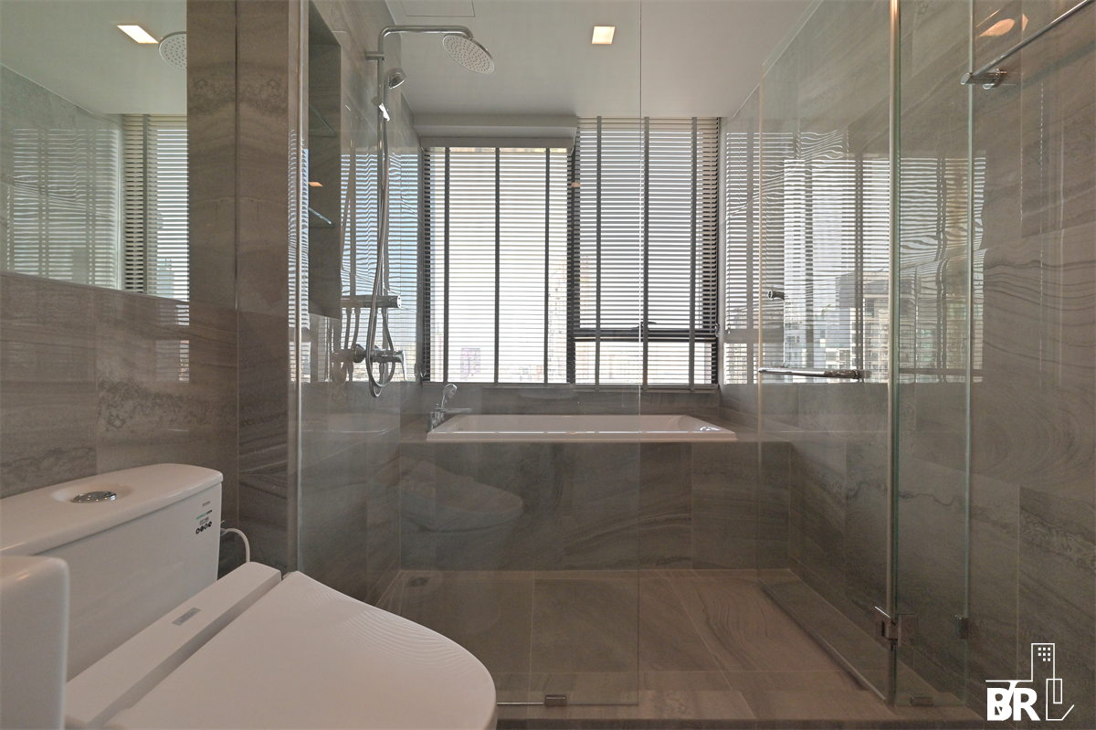 picture IDEO Q Sukhumvit 36 near BTS Thong Lo Hurry, big discount is ending! - 6/10