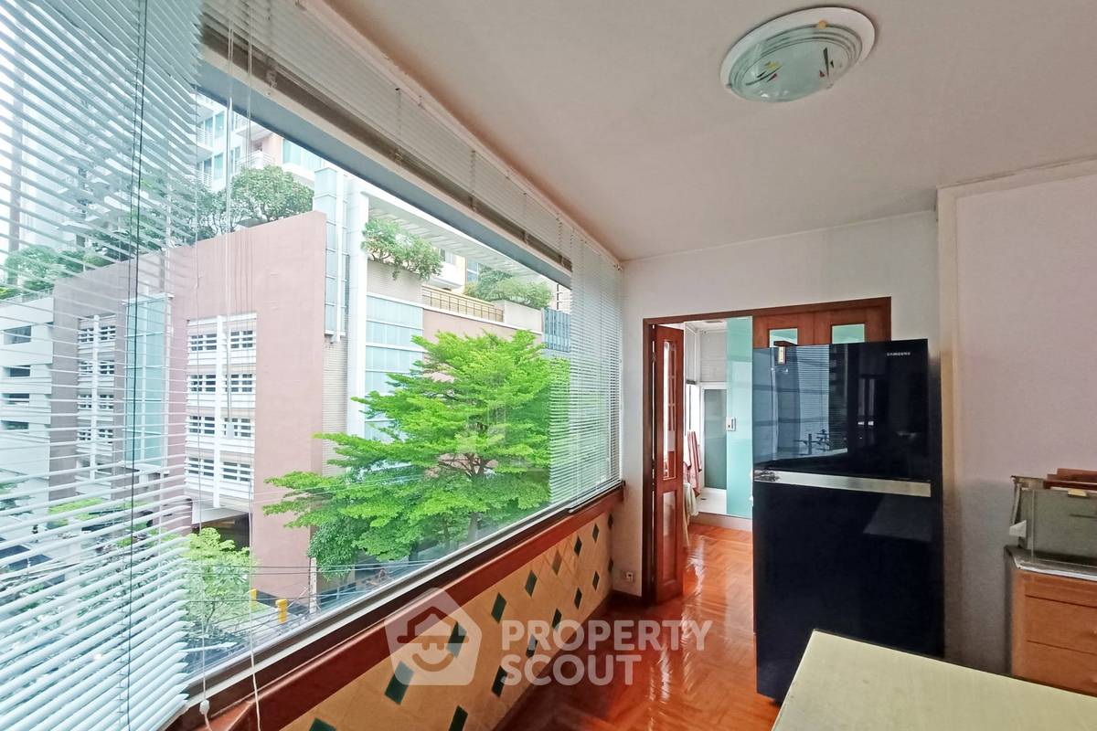 รูป คอนโดเลี้ยงสัตว์ได้ 4 ห้องนอน 410 ตร.ม. Premier Condominium ห่าง BTS พร้อมพงษ์ 300 เมตร (ID 3193392) - รูปที่ 13/26