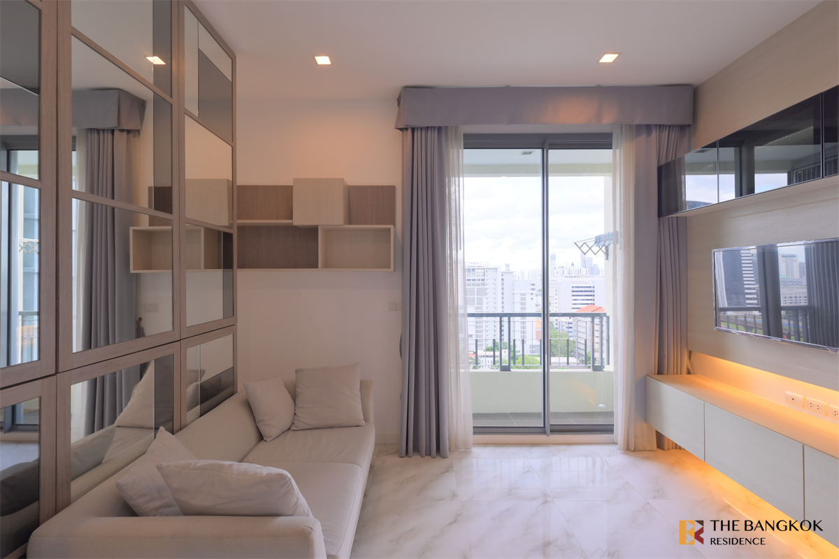 picture Q Asoke near MRT Phetchaburi Station Room available, ready to move in - 9/10
