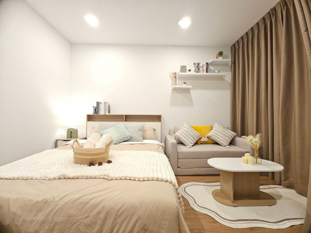 ให้เช่า The Livin Ramkhamhaeng ห้องใหม่มือ 1 วิวสระ ใกล้ MRT ลำสาลี เพียง 11,500 บาท