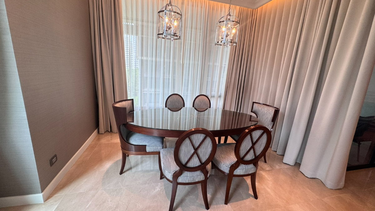 รูป ที่พักอาศัยระดับซูเปอร์ลักชัวรีในกรุงเทพฯ | ยูนิตห้องมุมหายากที่ Sindhorn Residence - รูปที่ 14/43