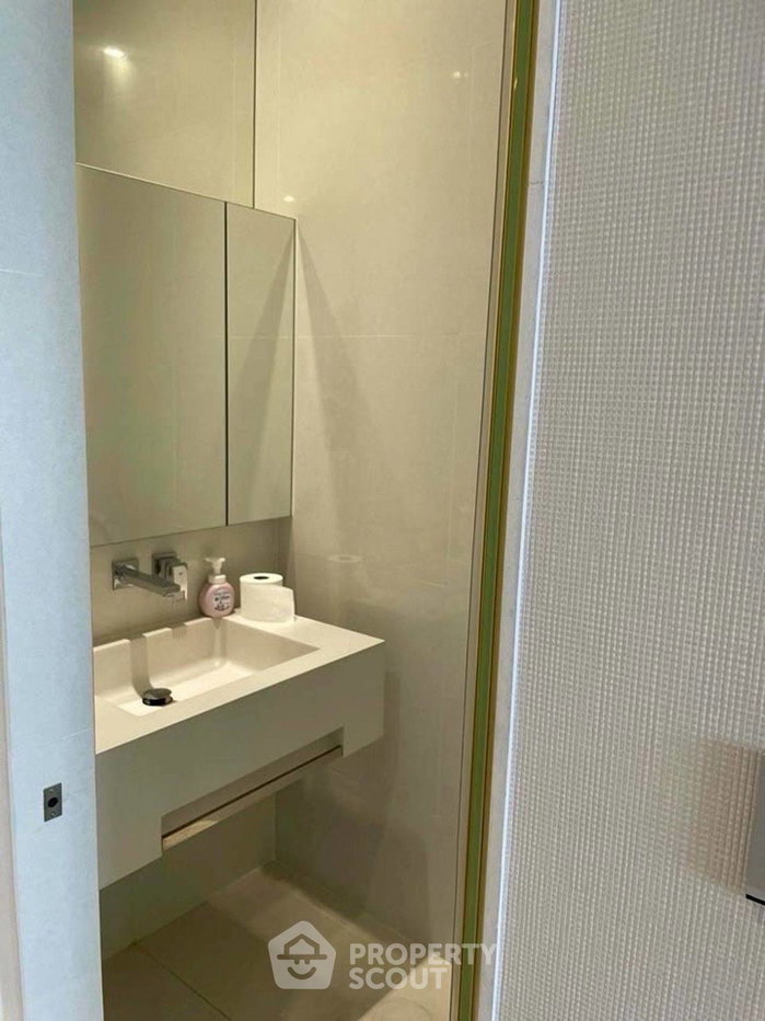 รูป คอนโด 2 ห้องนอน ชั้น 16 ใกล้ BTS พร้อมพงษ์ 100 ม. Vittorio Sukhumvit 39 (ID 2324460) - รูปที่ 13/17