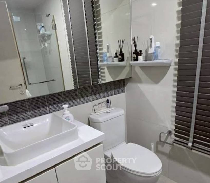 picture 300m To BTS Sala Daeng | 2-BR Condolette Light Convent (ID 3164936) - 4/6