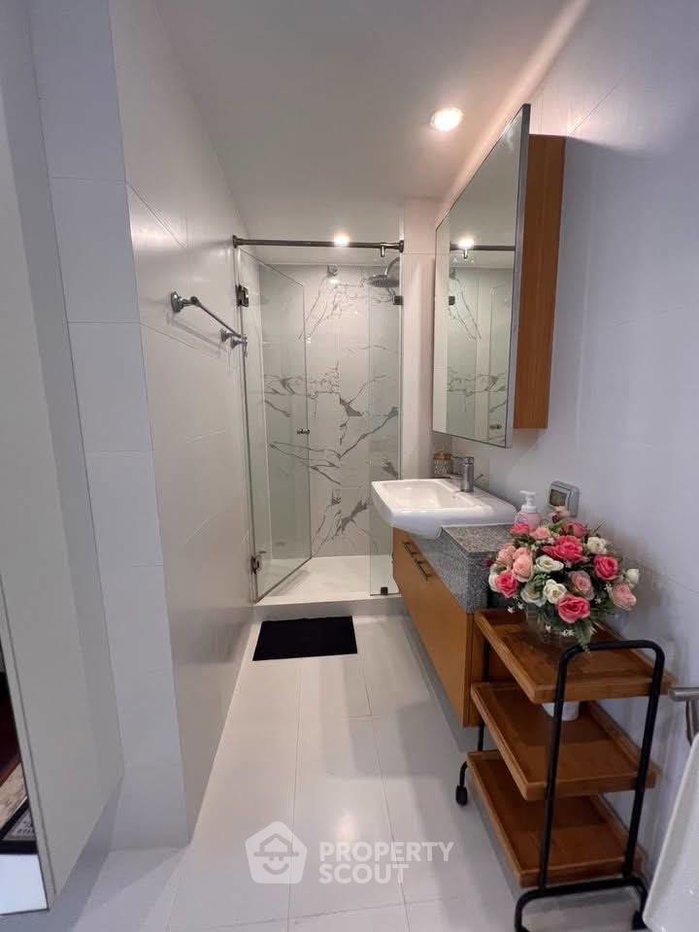 picture Pet-Friendly 1-BR At Manhattan Chidlom Near BTS Chit Lom (ID 3192882) - 11/16