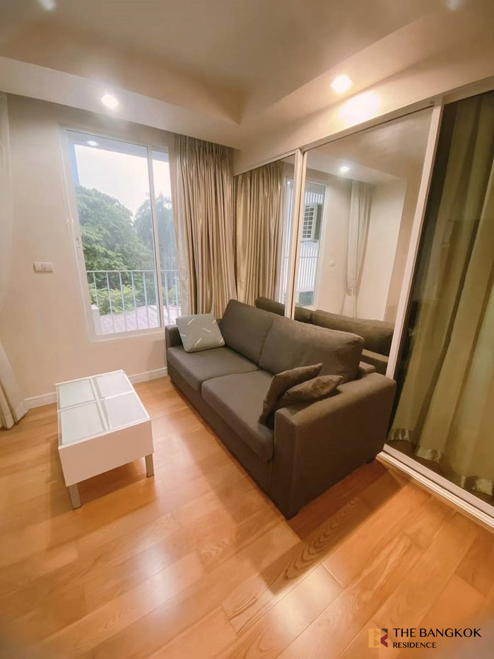 picture Focus on Saladaeng Near BTS sala daeng ready-to-move-in condo, central city location - 4/6