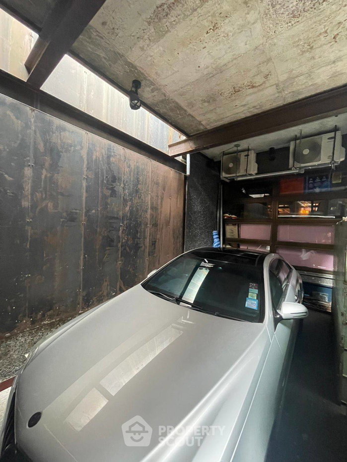 รูป บ้าน 3 ห้องนอน ขนาด 380 ตร.ม. ย่านทุ่งวัดดอน สาทร กรุงเทพฯ (ID 3191689) - รูปที่ 25/25