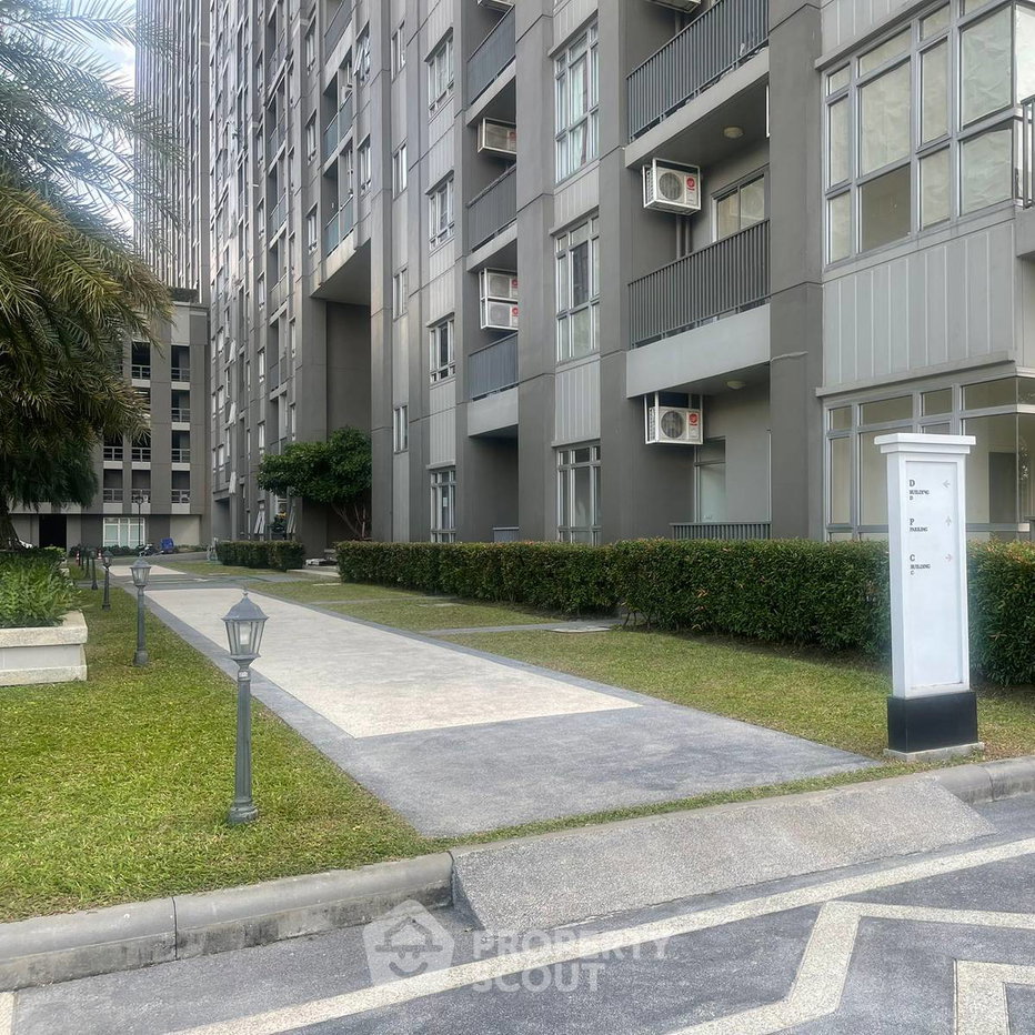 picture Great Value 2-BR Manor Sanambinnam Near MRT Phra Nang Klao Bridge (ID 977579) - 14/14