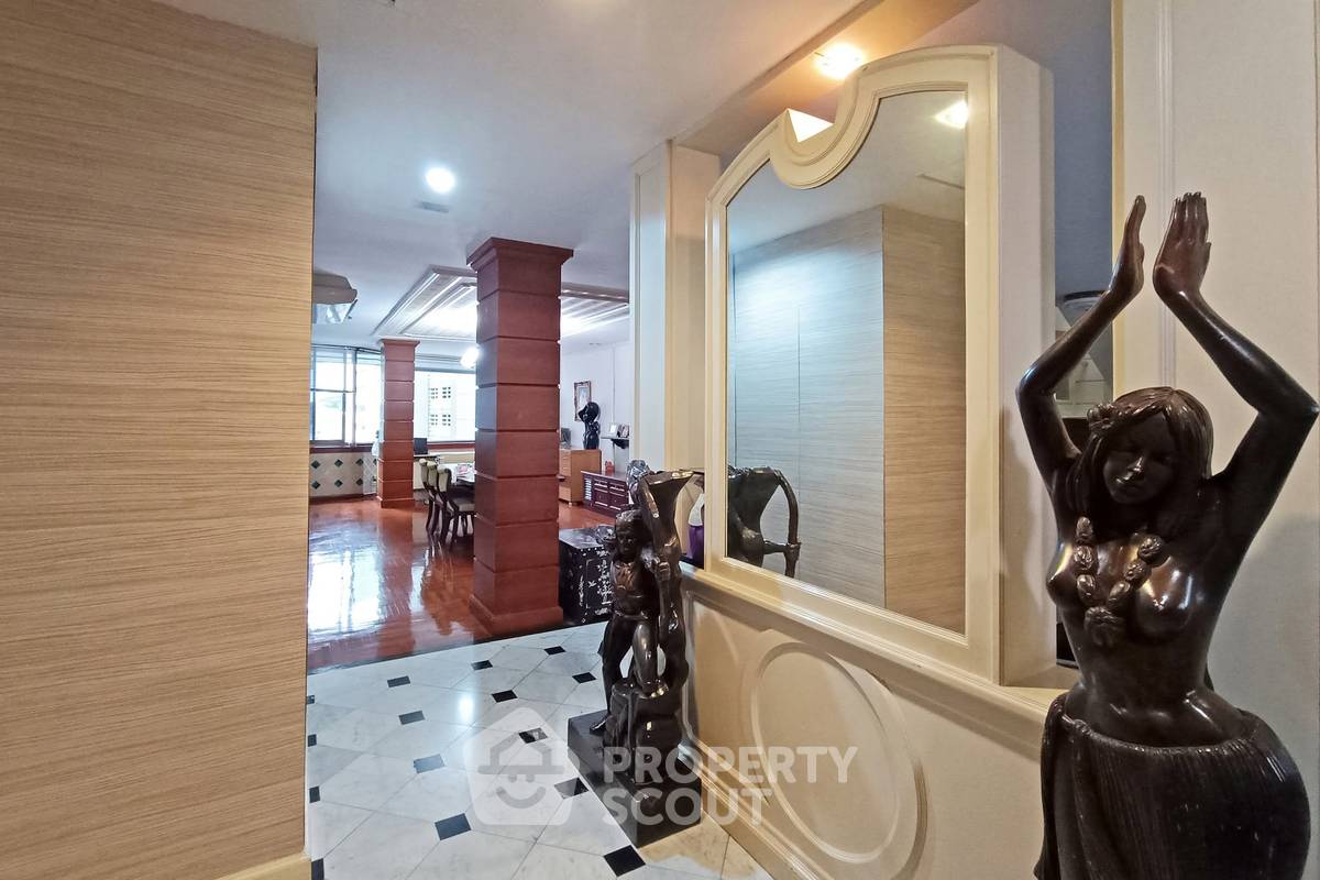 รูป คอนโดเลี้ยงสัตว์ได้ 4 ห้องนอน 410 ตร.ม. Premier Condominium ห่าง BTS พร้อมพงษ์ 300 เมตร (ID 3193392) - รูปที่ 5/26
