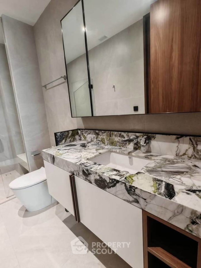 picture 2-BR Condo At ROMM CONVENT Near BTS Sala Daeng For Rent (ID 3193705) - 4/12