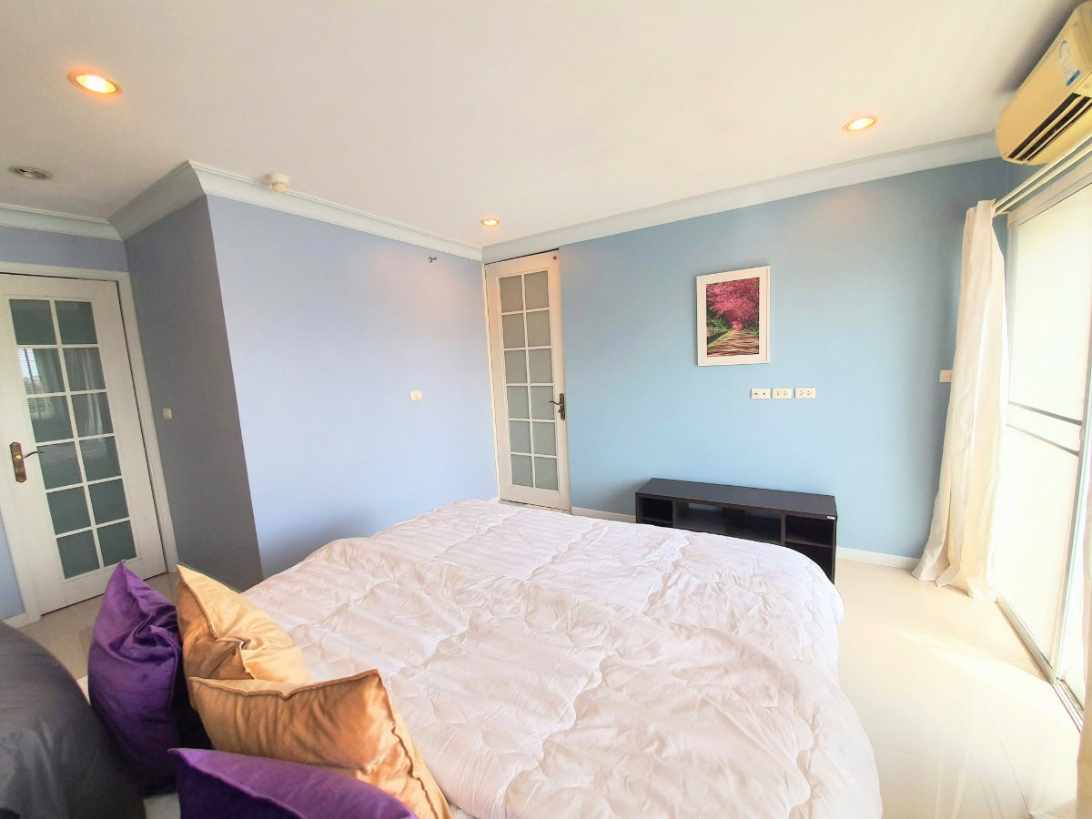 picture 2BR 60SQM Near BTS Bearing Only 17K | Short-Term Available - 3/10