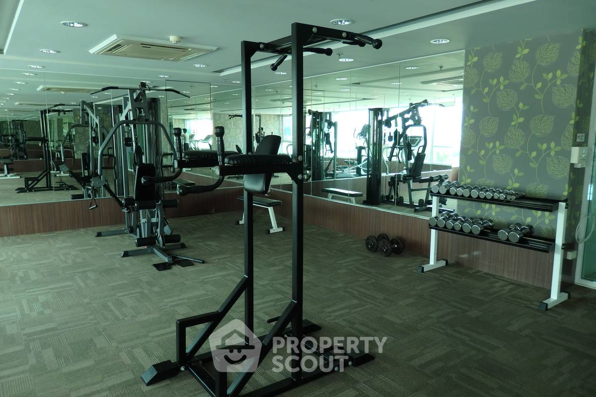 picture Great Value 1-BR Sukhumvit Living Town 300m To MRT Phetchaburi (ID 886854) - 6/11