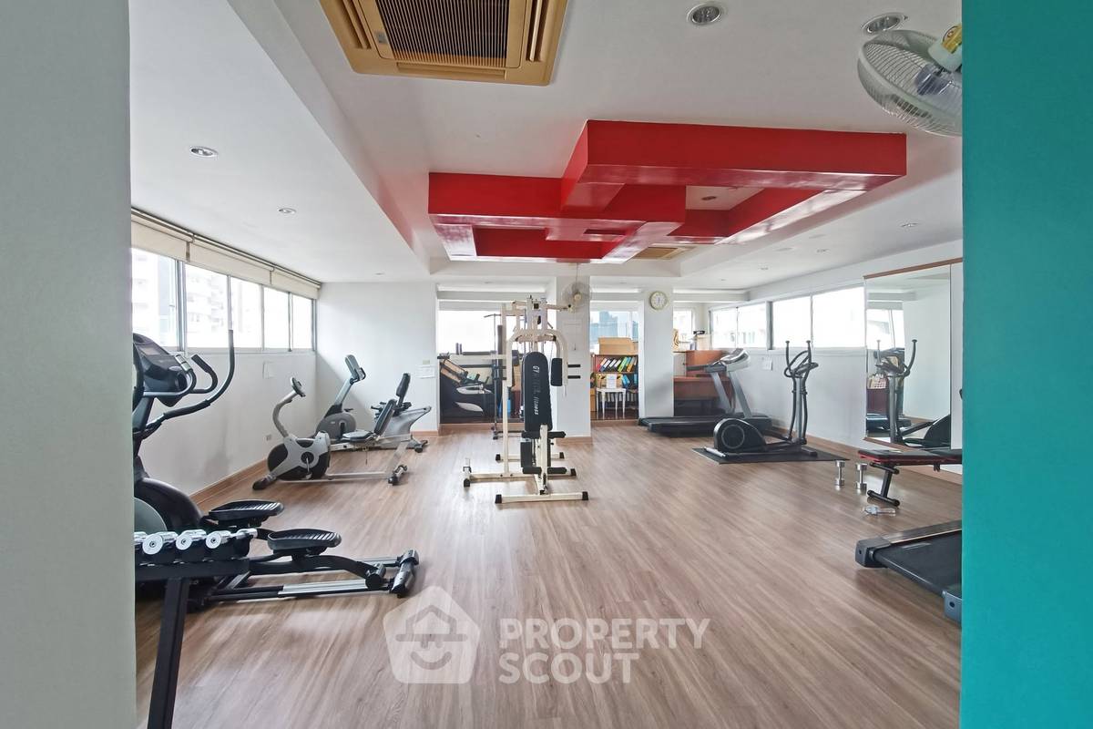 รูป คอนโดเลี้ยงสัตว์ได้ 4 ห้องนอน 410 ตร.ม. Premier Condominium ห่าง BTS พร้อมพงษ์ 300 เมตร (ID 3193392) - รูปที่ 26/26